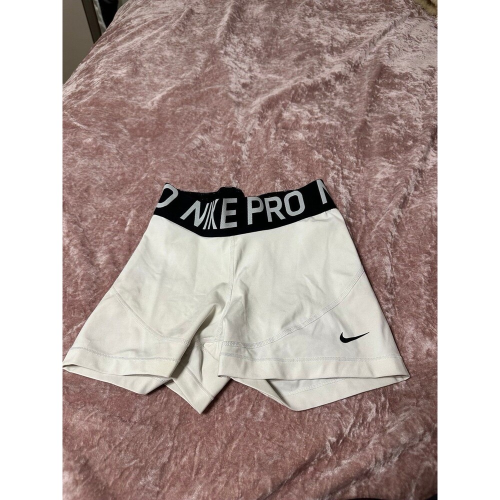 Nike pro white drifit shorts